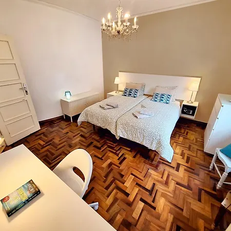 Luminous Apartment *