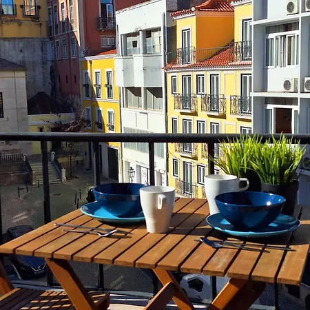 Luminous Apartment Lisbon